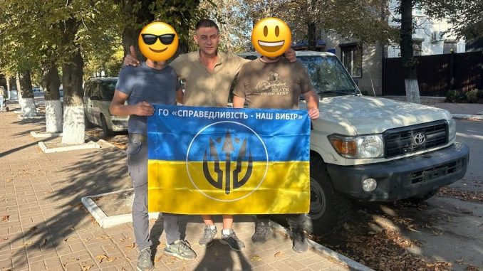 волонтери Олександрівки Волонтери передали авто, Новини Кіровоградщини