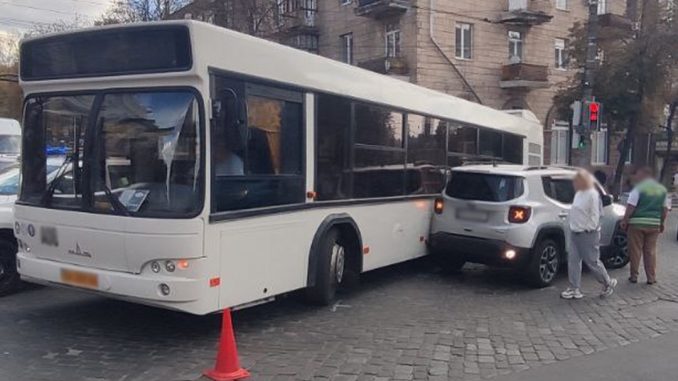 ДТП аварія ДТП у Кропивницькому, громадський транспорт, новини Кропивницького