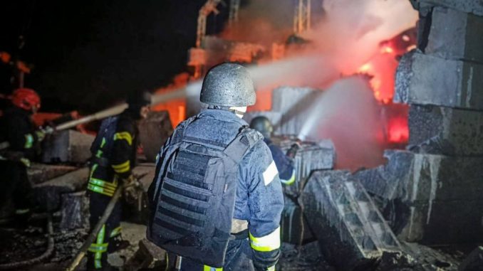 ДСНС. Наслідки ракетного удару по Україні ДСНС. Наслідки ракетного удару по Україні. Новини Кропивницького і Кіровоградщини