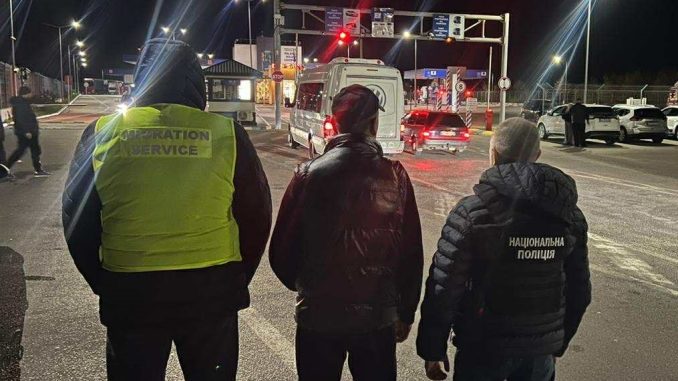 Новини Кіровоградщини, видворення іноземця