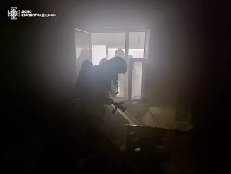 Новини Кропивницького та Кіровоградщини, ДСНС, Рятувальники, Пожежа, Пожежа у багатоповерхівці, Пожежа в Олександрії